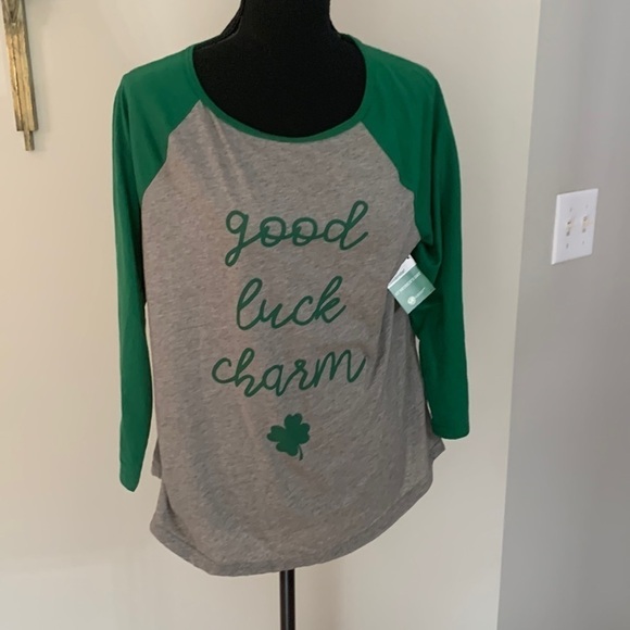 At Patrick’s baseball tee size M gray green good luck charm New - Picture 1 of 6